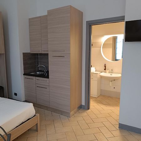 Residence Borromeo チェザーノ・モデルノ エクステリア 写真